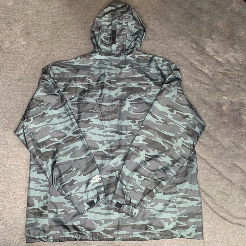 Columbia XL Omni-Tech Waterproof Breathable Camo Jacket with Hood - Picture 3 of 4